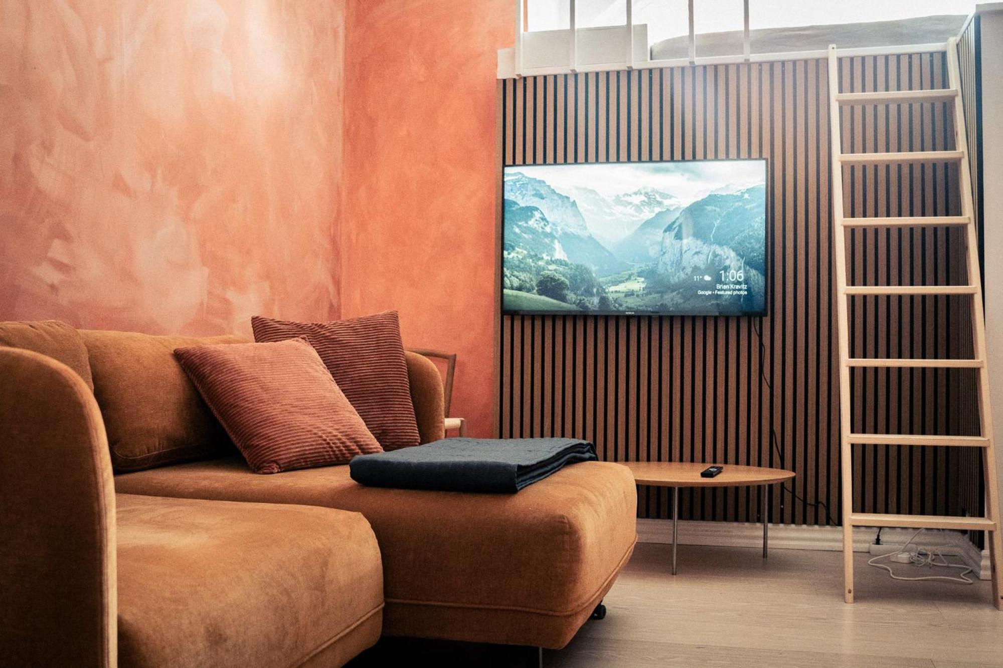 Spacious With Amazing Loft Leilighet